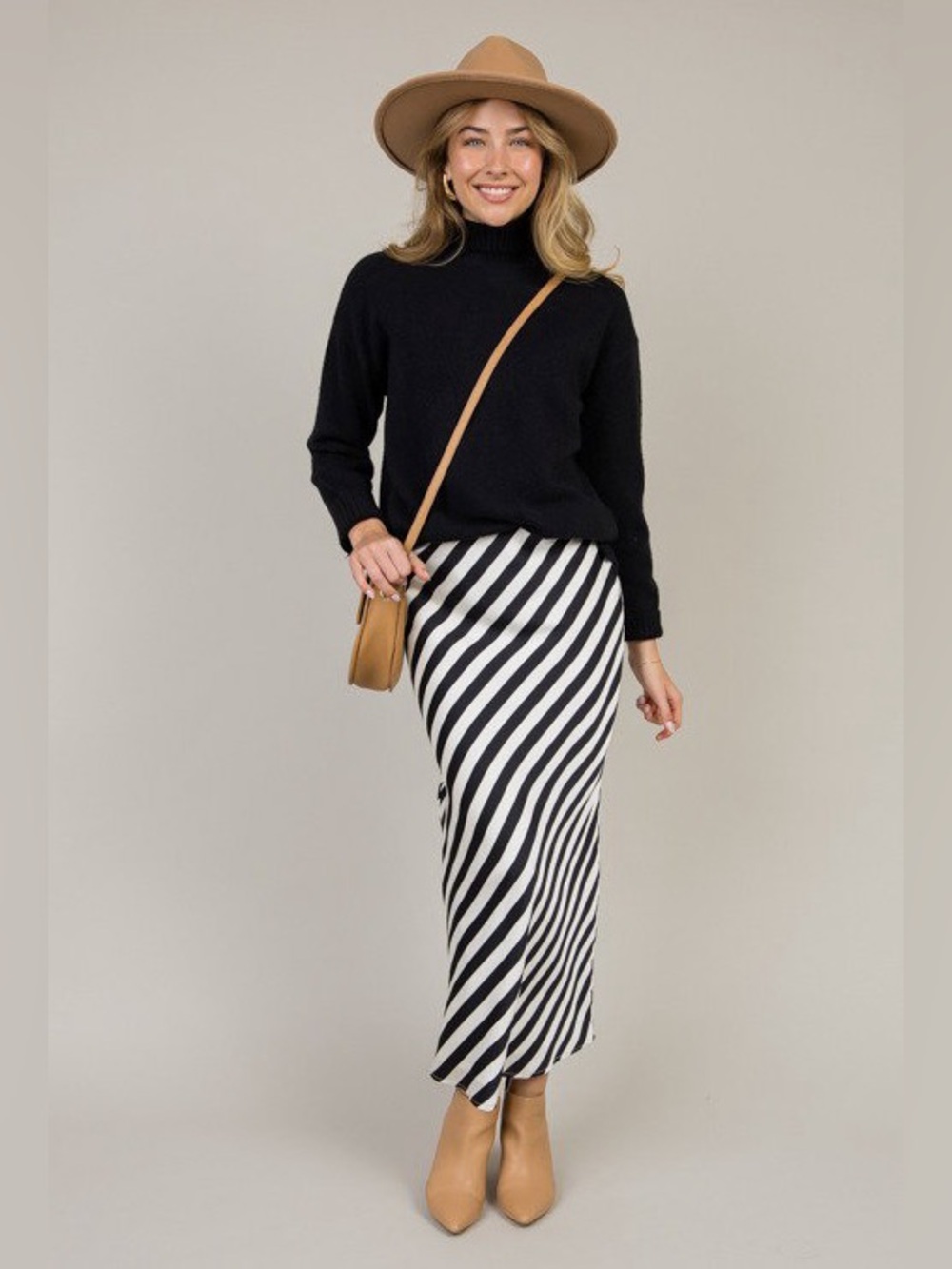 White House Black Market 💮 diagonal striped maxi skirt xl